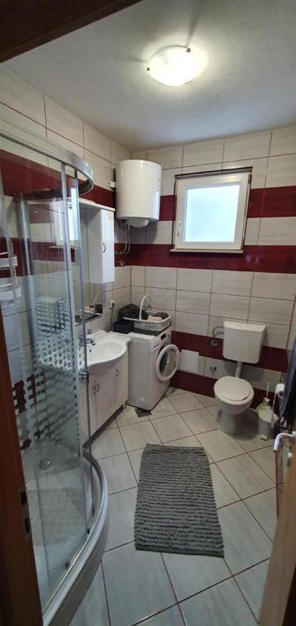 Three Bedroom Apartment Between Trogir And Split Kastela Bagian luar foto